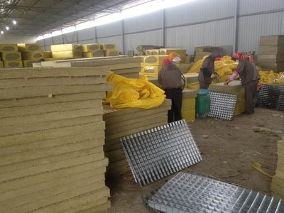 清遠防火巖棉保溫板專業生產廠家BLM 卓越品質，守護建筑安全